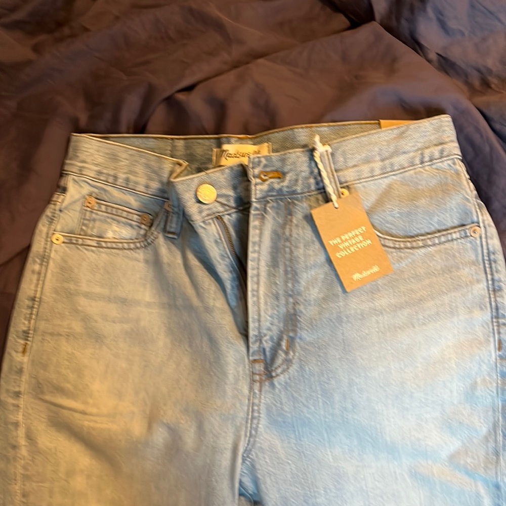 Brand new with tags Madewell womens jeans in size 28 The Perfect Vintage Jean.